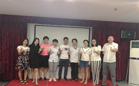  通發(fā)激光的家人們和各位美女初次見(jiàn)面！